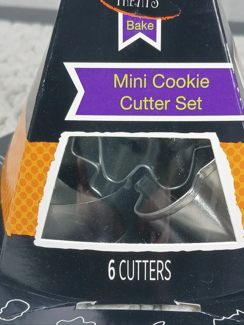 Halloween Wilton 6 Piece Mini Cookie Cutter Ghost Skull Bat Pumpkin Moon Cat